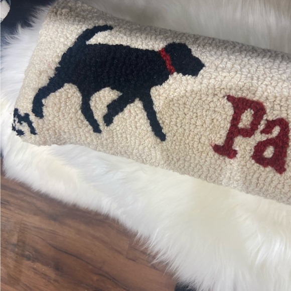 ๐ Chandler 4 Corners Hand Hooked Wool Pillow Black Lab Be Pawsitive 8x24 ๐พ - Picture 3 of 7